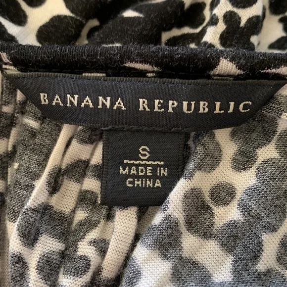 EUC.  Banana Republic peplum top - Picture 4 of 4